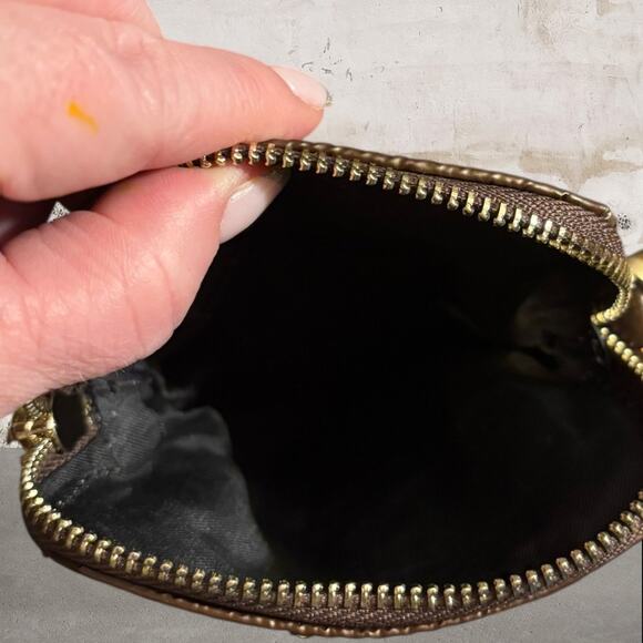 Ellie Bing NWT Chocolate Brown Puffer Crossbody Bag or Mask - Picture 6 of 6